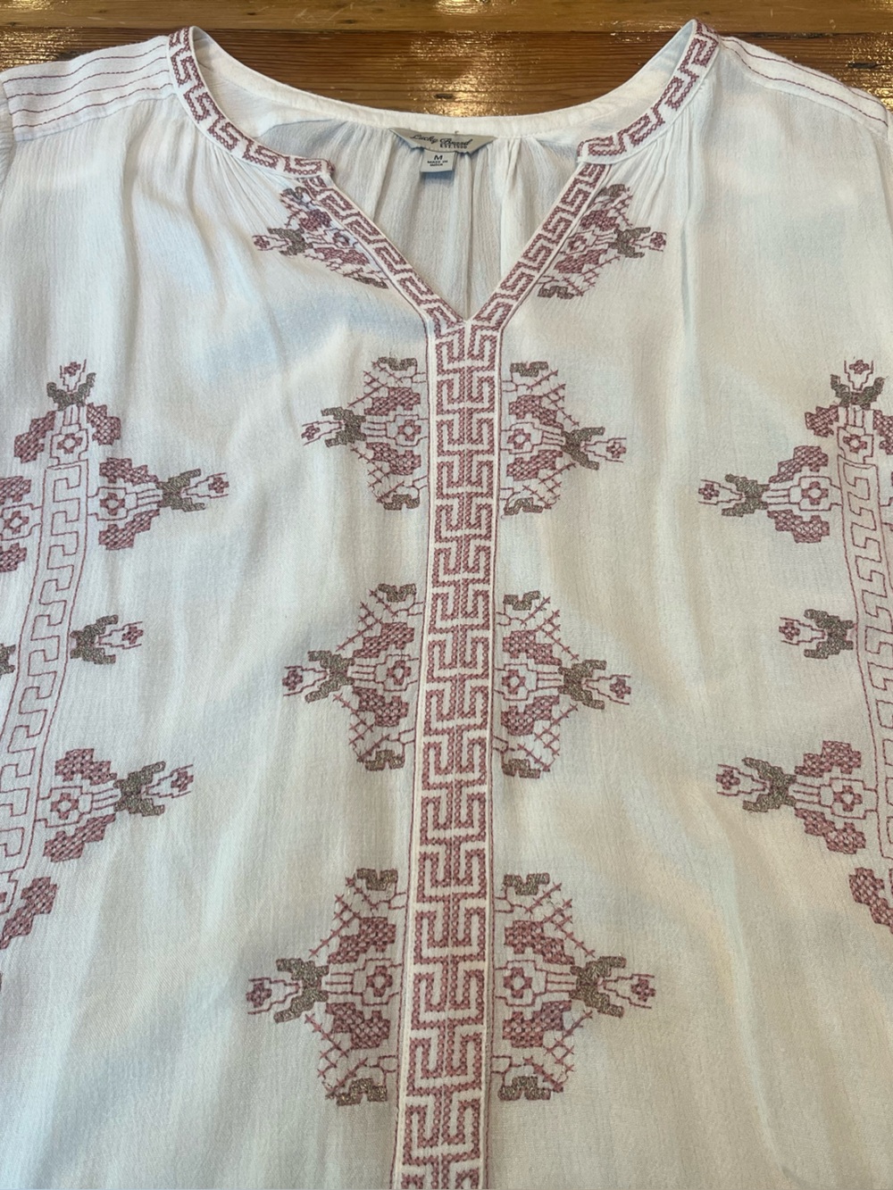 Lucky Brand Off White Boho Tunic Top with Pink and Gold Embroidery EUC - Picture 4 of 6